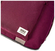 Roka Gatwick Kleine Reisetasche aus recyceltem Canvas – Kirschlackrot