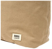 Roka Hoxton Große Umhängetasche aus Baumwollcanvas – Safari Beige