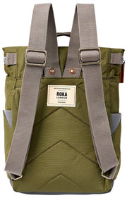 Roka Canfield B Kleiner Rucksack aus recyceltem Nylon – Schnittlauchgrün