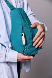 Hindbag Felix Umhängetasche – Pfauenblau