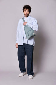 Hindbag Felix Sling Bag – Salbeigrün