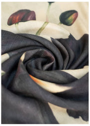 Wickelschal aus Wolle „Powder Midnight Orchid“ – Weiß