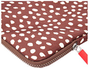 Roka Brick Lane Laptoptasche aus recyceltem Canvas – Brauner Fleck