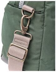 Roka Gatwick Kleine Reisetasche aus recyceltem Canvas – Thunderstorm Green
