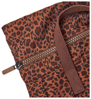 Roka Canfield B Mittelgroßer Rucksack aus recyceltem Canvas – Mini Leopard Brown
