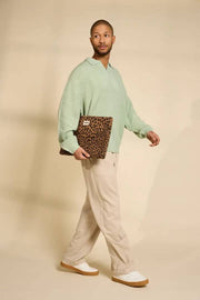 Hindbag Ava Mittelgroße 15-Zoll-Laptoptasche – Leopard-Zimtbraun