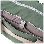 Roka Gatwick Mittelgroße Reisetasche aus recyceltem Canvas – Thunderstorm Green