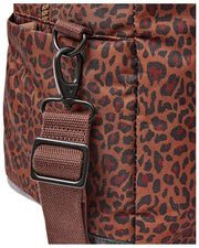 Roka Gatwick Mittelgroße Reisetasche aus recyceltem Canvas – Mini Leopard Brown