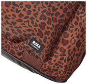 Roka Gatwick Mittelgroße Reisetasche aus recyceltem Canvas – Mini Leopard Brown