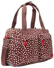 Roka Gatwick Kleine Reisetasche aus recyceltem Canvas – Brown Dot