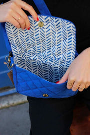 Hindbag Margault gesteppte Umhängetasche – Electric Blue