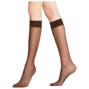Falke Matt Deluxe 20 Denier Kniestrümpfe – Brenda Brown