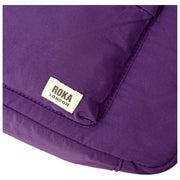 Roka Belsize mittelgroße Taslon-Umhängetasche – Gothic Grape Purple