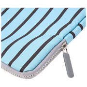 Roka Brick Lane Laptop-Hülle aus recyceltem Canvas – Blau gestreift