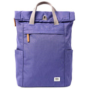 Roka Finchley Mittelgroßer Rucksack aus recyceltem Canvas – Oceana Purple