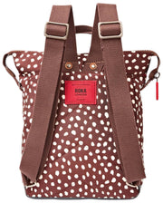 Roka Bantry B Kleiner Rucksack aus recyceltem Canvas – Brauner Fleck