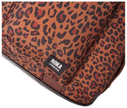 Roka Gatwick Kleine Reisetasche aus recyceltem Canvas – Mini Leopard Brown