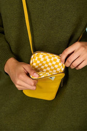 Hindbag Bill Handytasche – Safrangelb