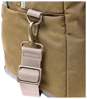Roka Gatwick Mittelgroße Reisetasche aus recyceltem Canvas – Sea Spray Brown