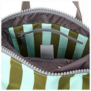 Roka Canfield B Kleiner Rucksack aus recyceltem Canvas – Moos gestreift/blau