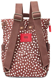 Roka Canfield B Kleiner Rucksack aus recyceltem Canvas – Brauner Fleck