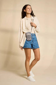 Hindbag Bill Handytasche – Leopard Off White