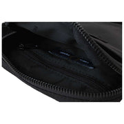 Fred Perry Kleine Seitentasche aus Crinkle-Nylon – Schwarz