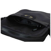 Fred Perry Kleine Seitentasche aus Crinkle-Nylon – Schwarz