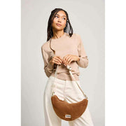 Hindbag Andrea Teddy Half Moon Bag – Braun