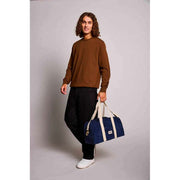 Hindbag Charlie Bowlingtasche – Samt Marineblau