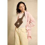 Hindbag Harry Rechteckige Gürteltasche – Leopard-Zimtbraun
