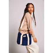 Hindbag Louise Square Umhängetasche – Samt Marineblau