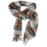 Locharron of Scotland Darwin Stewart Kleid Lammwollschal – Creme/Olivgrün