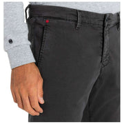MAC Jeans Ultimate Driver Hose – Dunkelbraun
