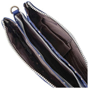 Roka Carnaby XL Umhängetasche aus recyceltem Canvas – Marineblau gepunktet