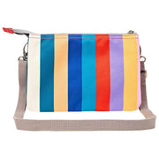Roka Carnaby XL-Umhängetasche aus recyceltem Canvas – breit gestreift, mehrfarbig