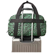 Roka Gatwick Mittelgroße Reisetasche aus recyceltem Canvas – Artischockengrün