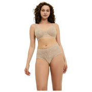 Triumph Amourette Spitzen-BH mit Bügel – Hautbeige